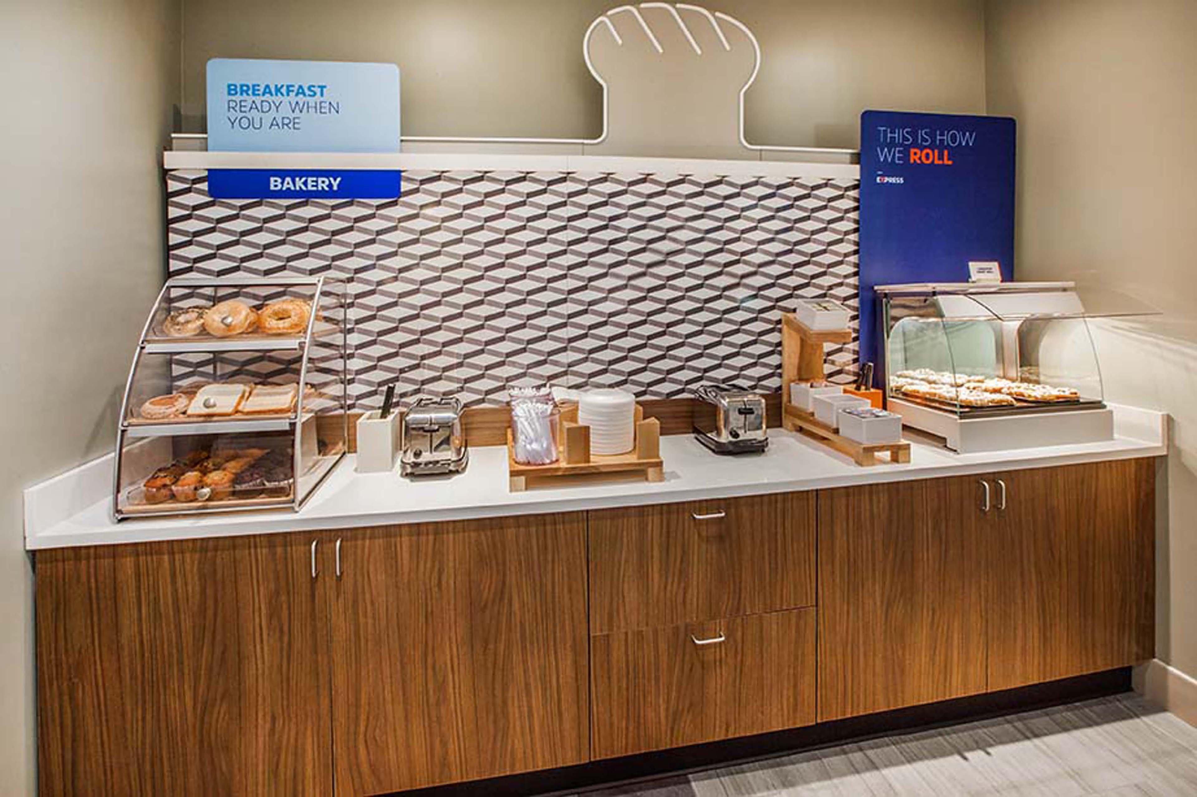 Holiday Inn Express - Atlanta-Kennesaw By Ihg Bagian luar foto